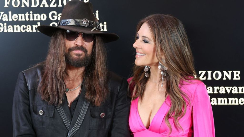 Billy Ray Cyrus Elizabeth Hurley