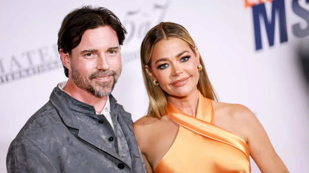 Denise Richards with estranged husband