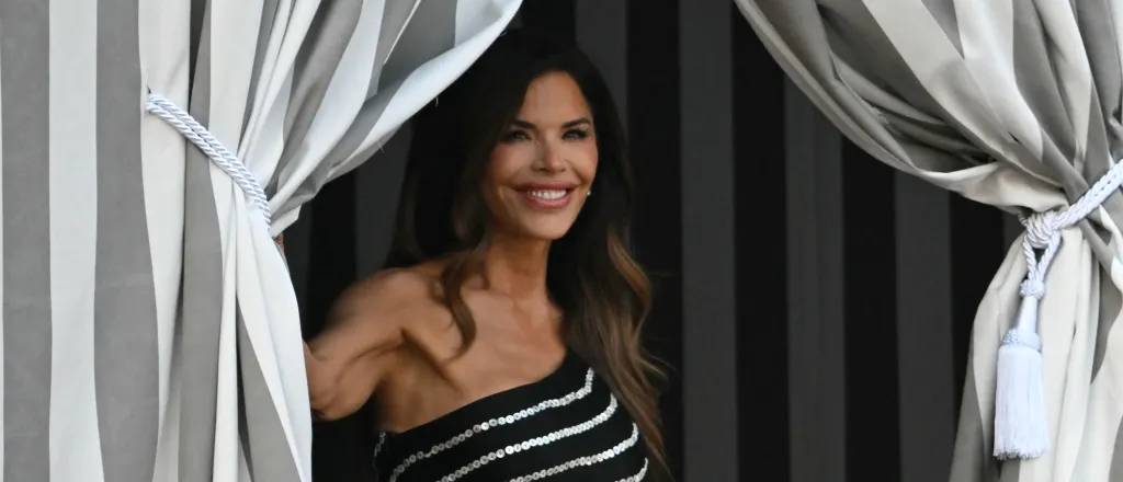 Jeff Bezo's current wife