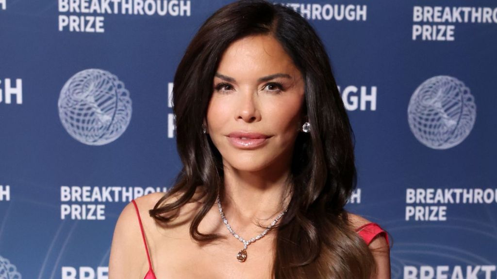 Lauren Sanchez minidress public appearance