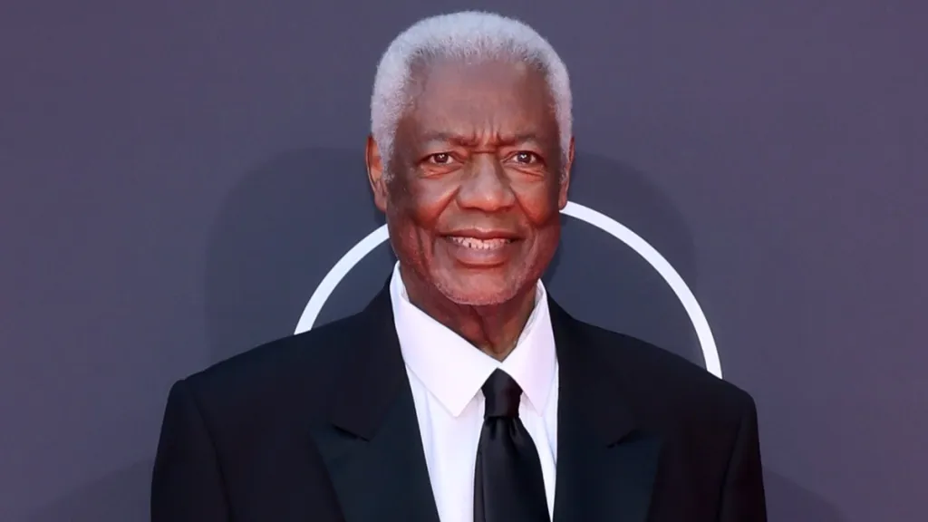 Oscar Robertson Net Worth 2025: How Much Money Does He Make?