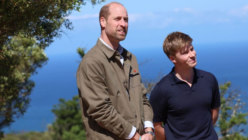 Prince William, Prince of Wales talks to Robert Irwin during his visit at Signal Hill on November 05, 2024 in Cape Town, South Africa. During his visit, The Prince of Wales will attend the fourth annual Earthshot Prize Awards and engaged in various environmental initiatives and participated in events held in Cape Town as part of 'Earthshot Week'.