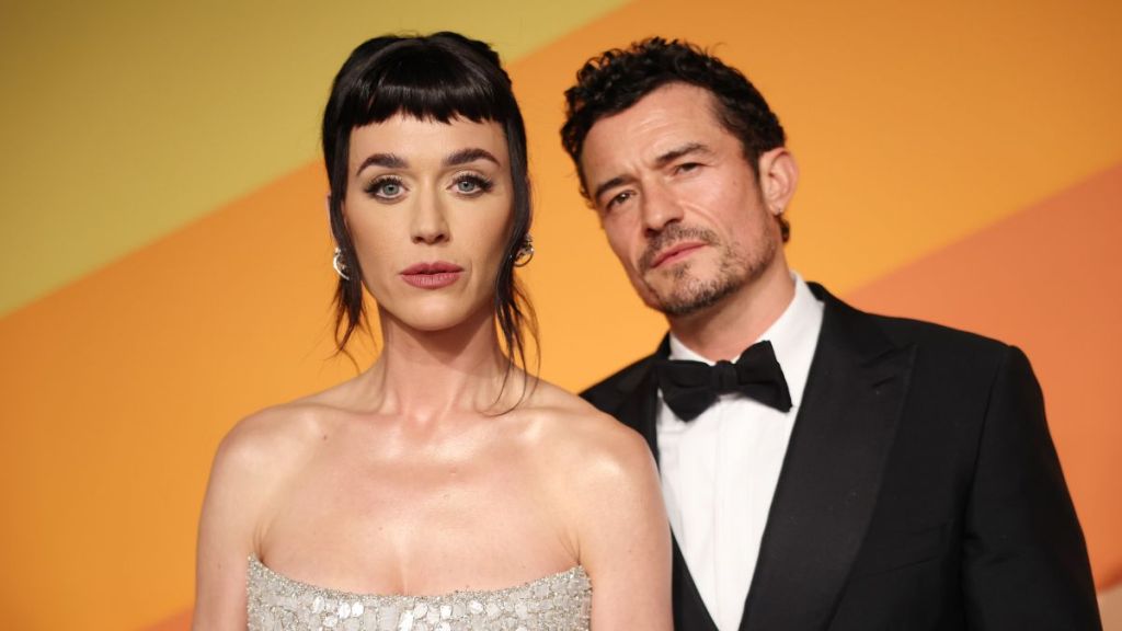 Katy Perry and Orlando Bloom attend the 2025 Vanity Fair Oscar Party Hosted By Radhika Jones at Wallis Annenberg Center for the Performing Arts on March 02, 2025 in Beverly Hills, California.