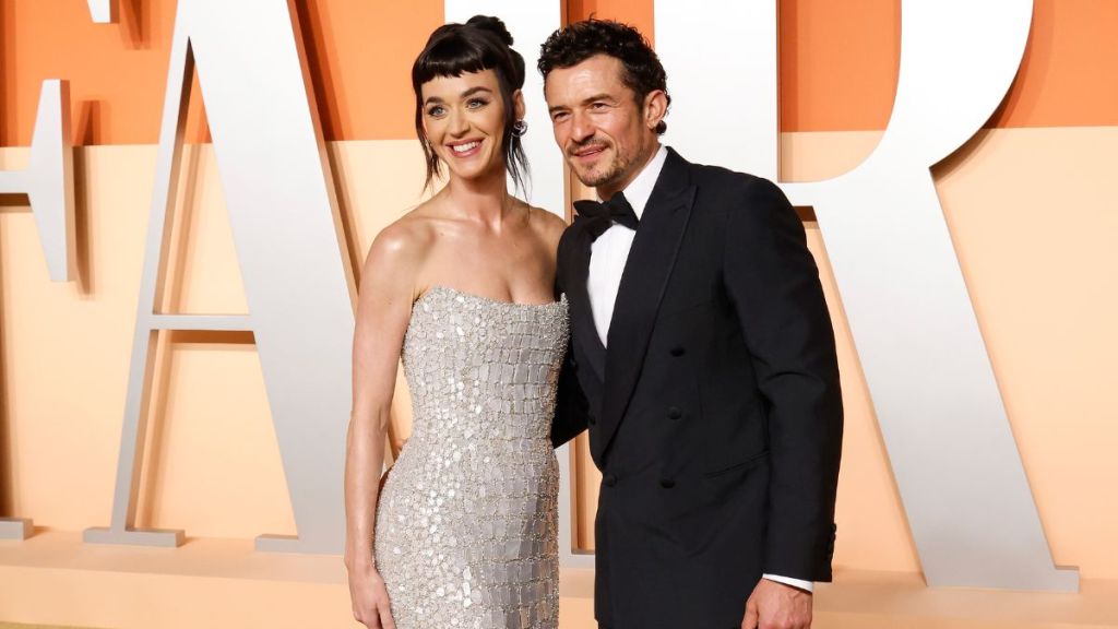Katy Perry and Orlando Bloom attend the 2025 Vanity Fair Oscar Party hosted by Radhika Jones at Wallis Annenberg Center for the Performing Arts on March 02, 2025 in Beverly Hills, California