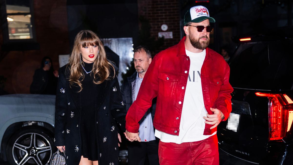 Taylor Swift Isn’t Wearing Engagement Ring in Travis Kelce’s Lock