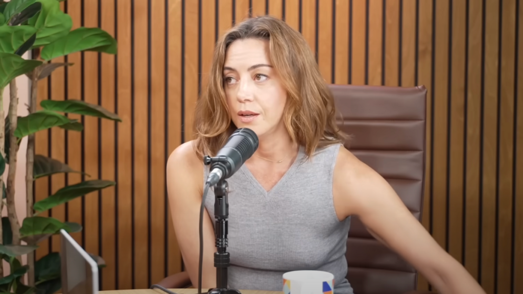 Aubrey Plaza husband death