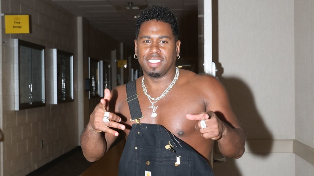 Bobby Valentino Net Worth 2025: How Much Money Does He Make?