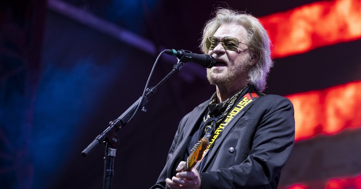 Daryl Hall Net Worth 2025: How Much Money Does He Make?