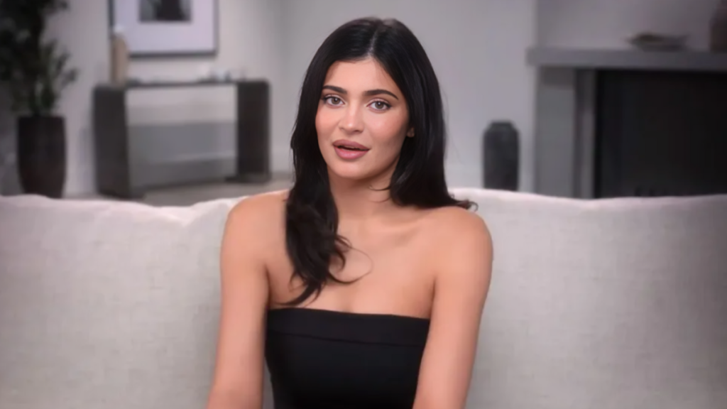 Kylie Jenner Has Fans in Chokehold With Sexy Madonna Look
