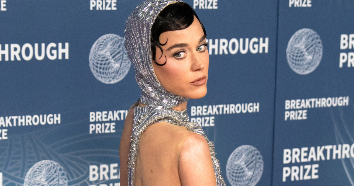 Katy Perry shares picture of her wearing body-hugging dress