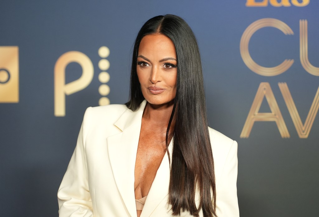 Lisa Barlow in a white blazer at the 2025 Las Culturistas awards