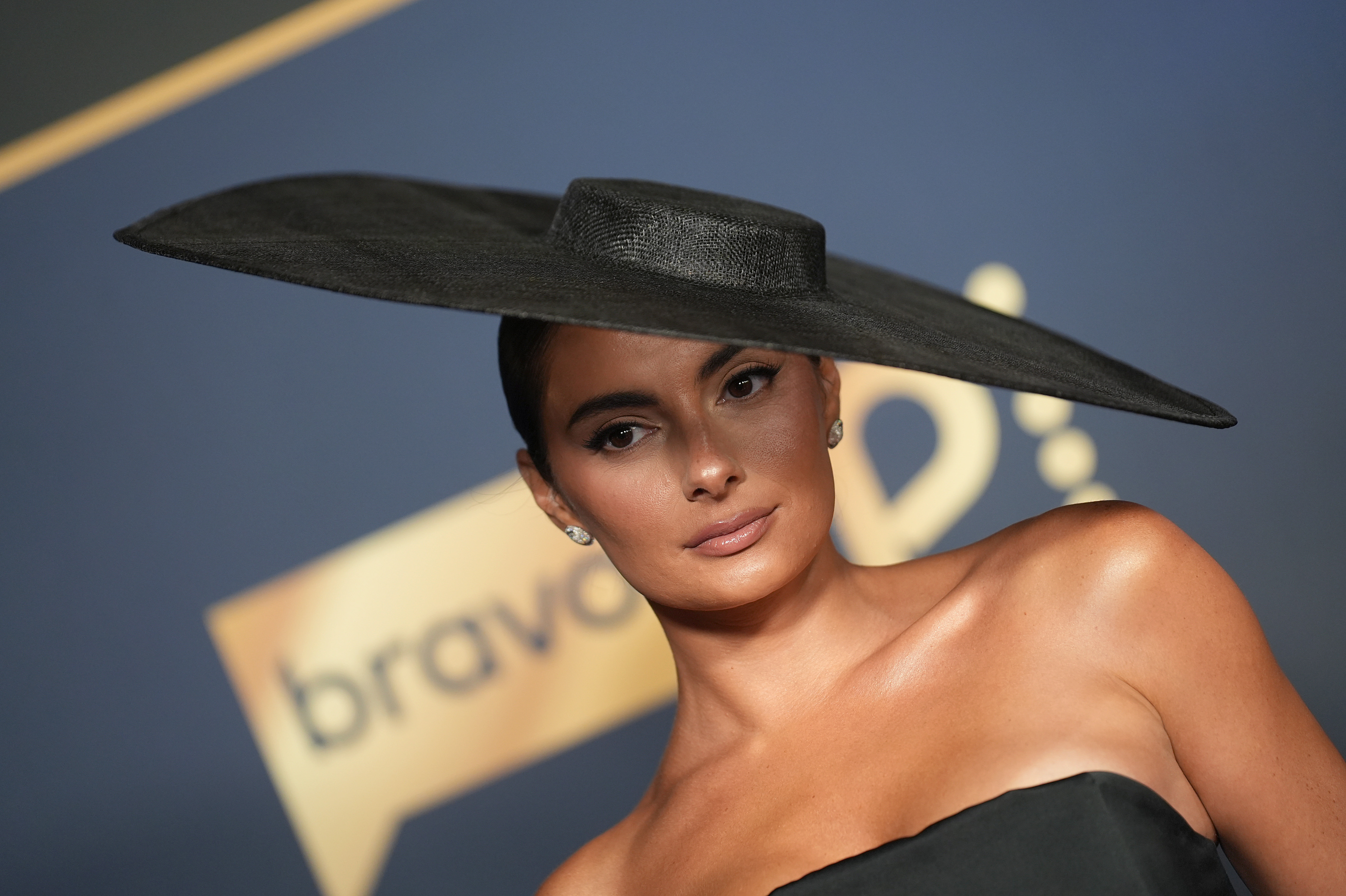 Paige DeSorbo Spotted on Devil Wears Prada 2 Set Reality Tea(02)