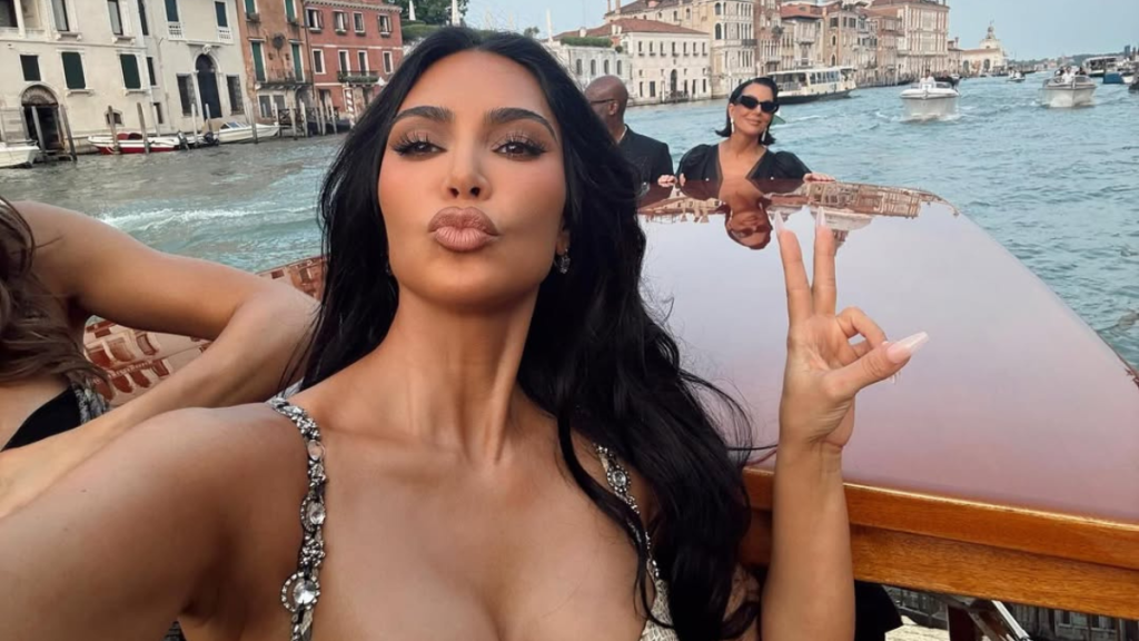 Kim Kardashian hair photo