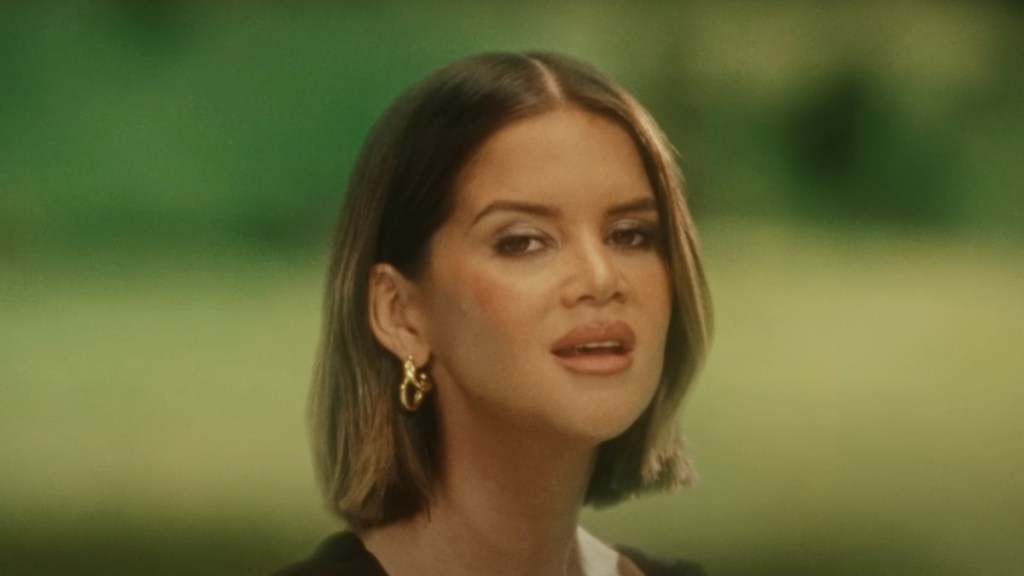 Maren Morris Reacts to Fan Touching Her Inappropriately