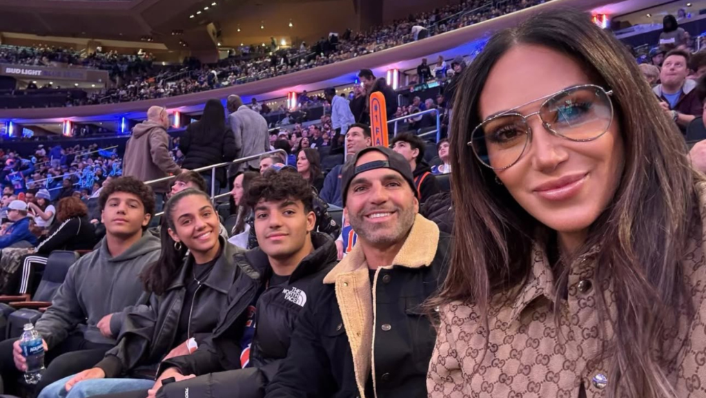 Melissa Gorga and family/RHONJ