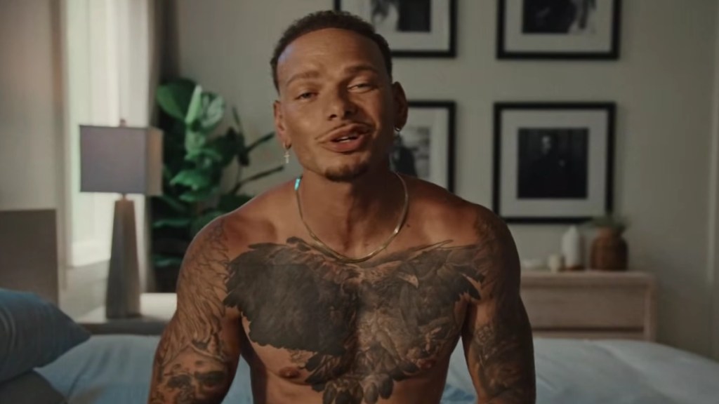 Kane Brown Flaunts His Abs In Jaw-Dropping Transformation Photos