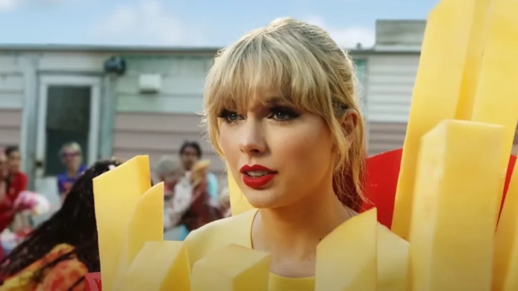 Why Fans Think Taylor Swift Will Be Performing at Super Bowl