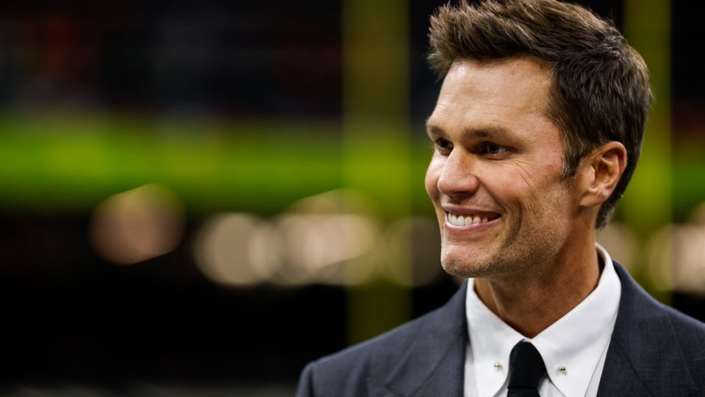 Tom Brady Makes a ‘Smooth’ Move on Reporter on Cam