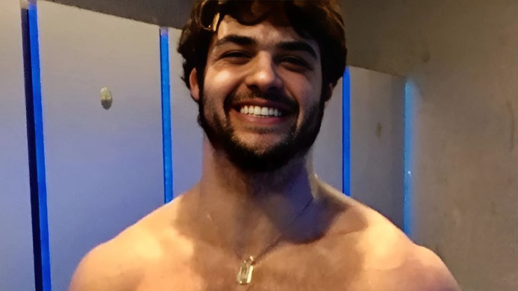 Noah Centineo's Shredded Abs in Shirtless Photo Has Fans Talking