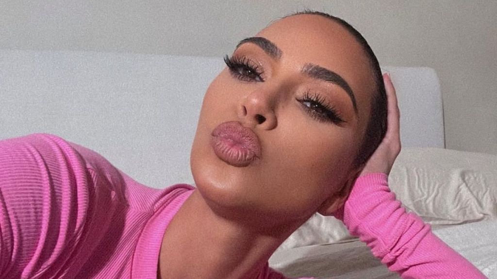 Kim Kardashian braless