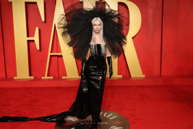 Julia Fox attends the 2024 Vanity Fair Oscar Party Hosted By Radhika Jones at Wallis Annenberg Center for the Performing Arts on March 11, 2024 in Beverly Hills, California.