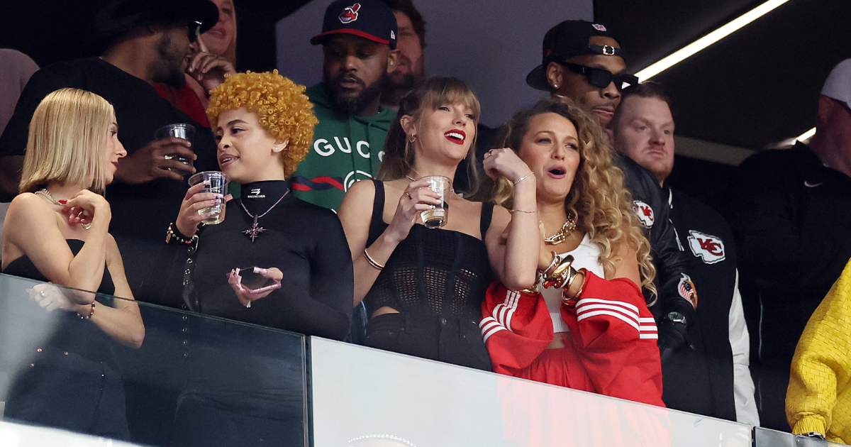 Taylor Swift Tests New Album With Trusted Circle That Doesn’t Include Blake Lively, Source Says
