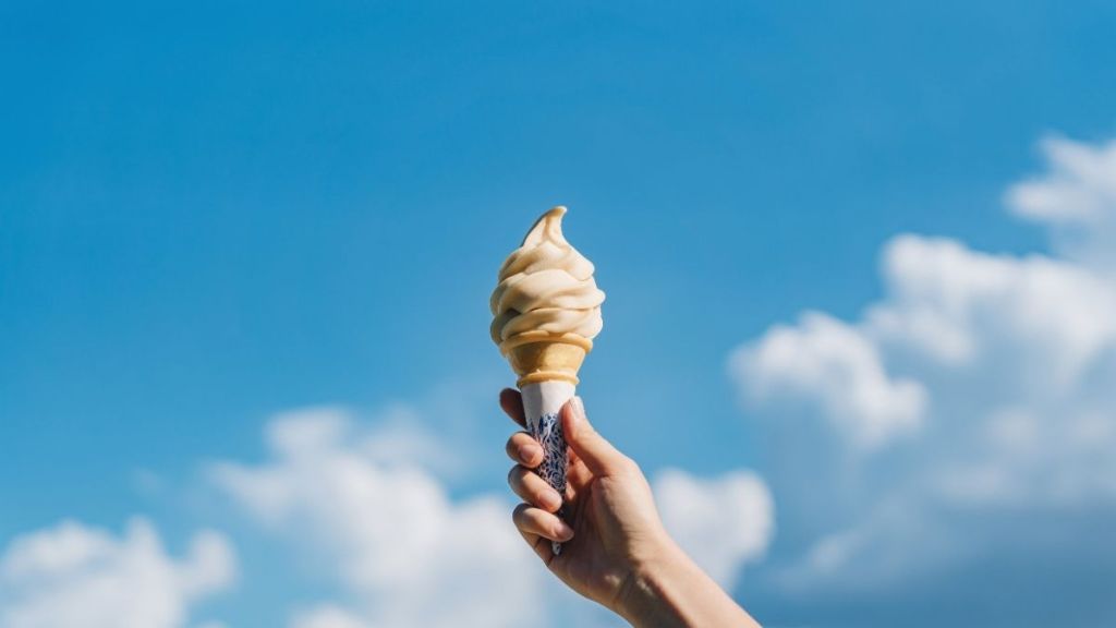 Internet Reacts to Frida's Breast-Milk Flavored Ice Cream