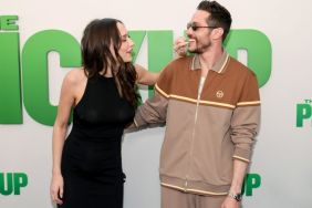 Pete Davidson Spotted Kissing Pregnant Elsie Lewitt in New Photo