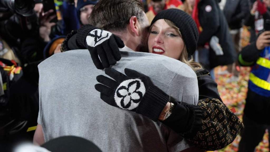 Taylor Swift's This Question Made Travis Kelce Speechless