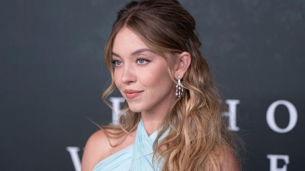 Sydney Sweeney Wears Blue Jeans In New Instagram Post Amid Controversy