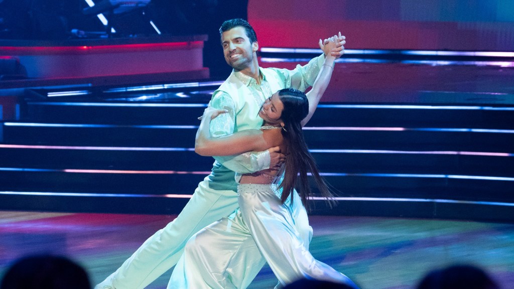 Dancing with the Stars Season 34 Episode 2