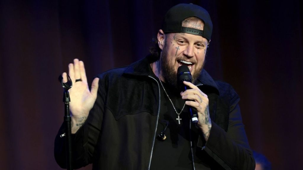 Jelly Roll Highlights New Body After Dramatic Weight Loss