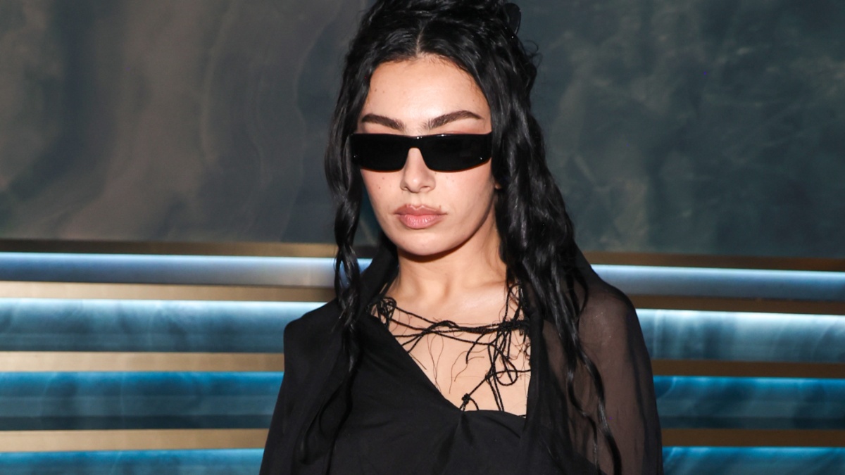Charli XCX Makes a Statement in Corset Black Dress - Reality Tea