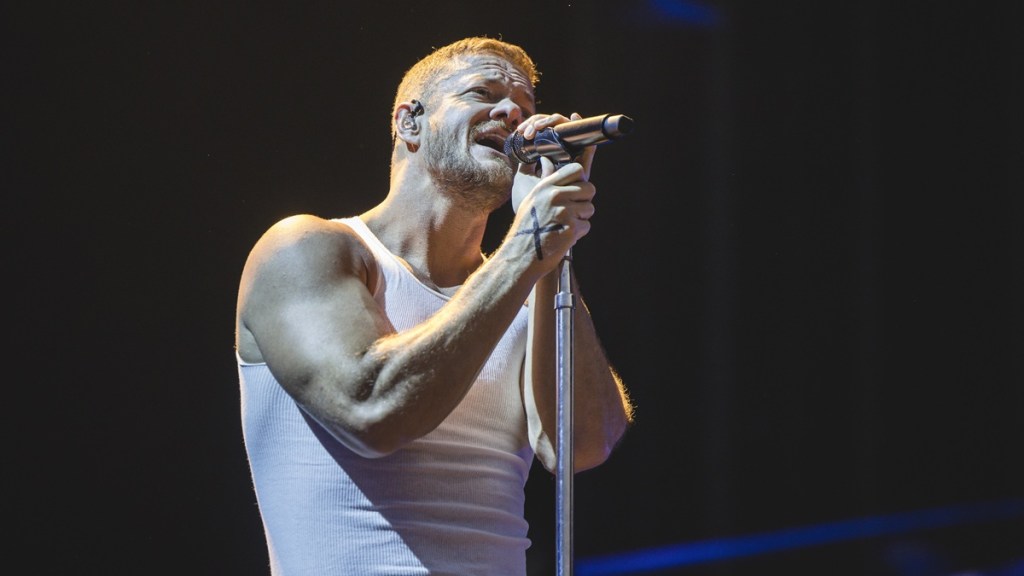Dan Reynolds Goes Shirtless for a Hike & Shows off His Muscular Build