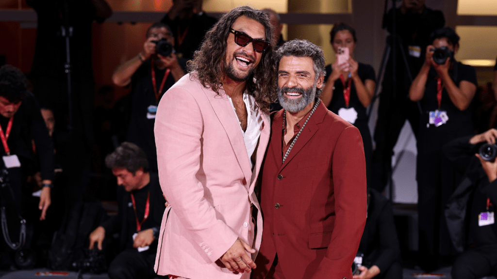 Fans Obsessed With Jason Momoa & Oscar Issac's Bromance