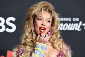 Doja Cat Eating Lipstick at VMAs Spark Strong Fan Reaction