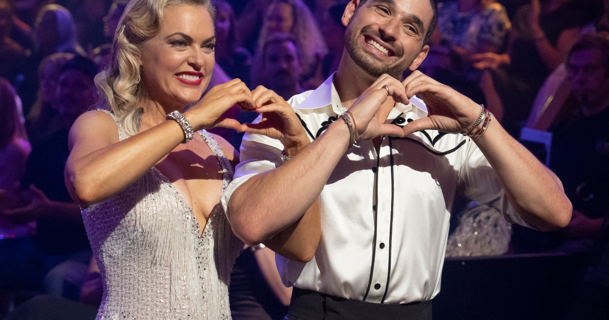 DWTS Season 34: Who is Elaine Hendrix? – Age, Relationship Status, Kids, Filmography, and More