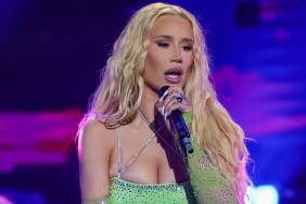 Internet Reacts to Iggy Azalea's Two-Piece Photo, Calls Her 'Mermaid'