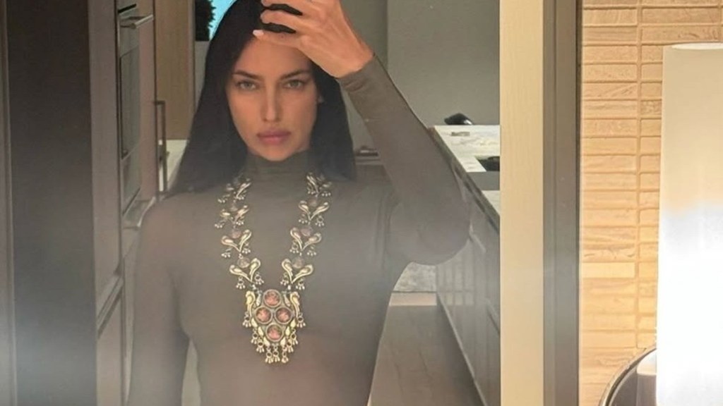 Irina Shayk Compared to a 'Goddess' in New US Open Photos