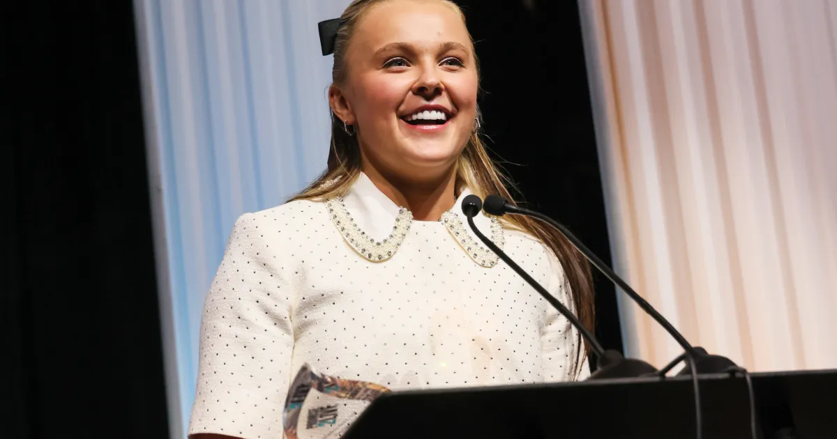 JoJo Siwa Details Wedding Plans After Meeting Boyfriend Chris Hughes
