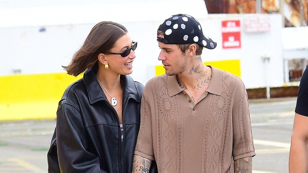 Justin Bieber & Hailey Bieber’s Pool Kiss Has the Internet Losing It
