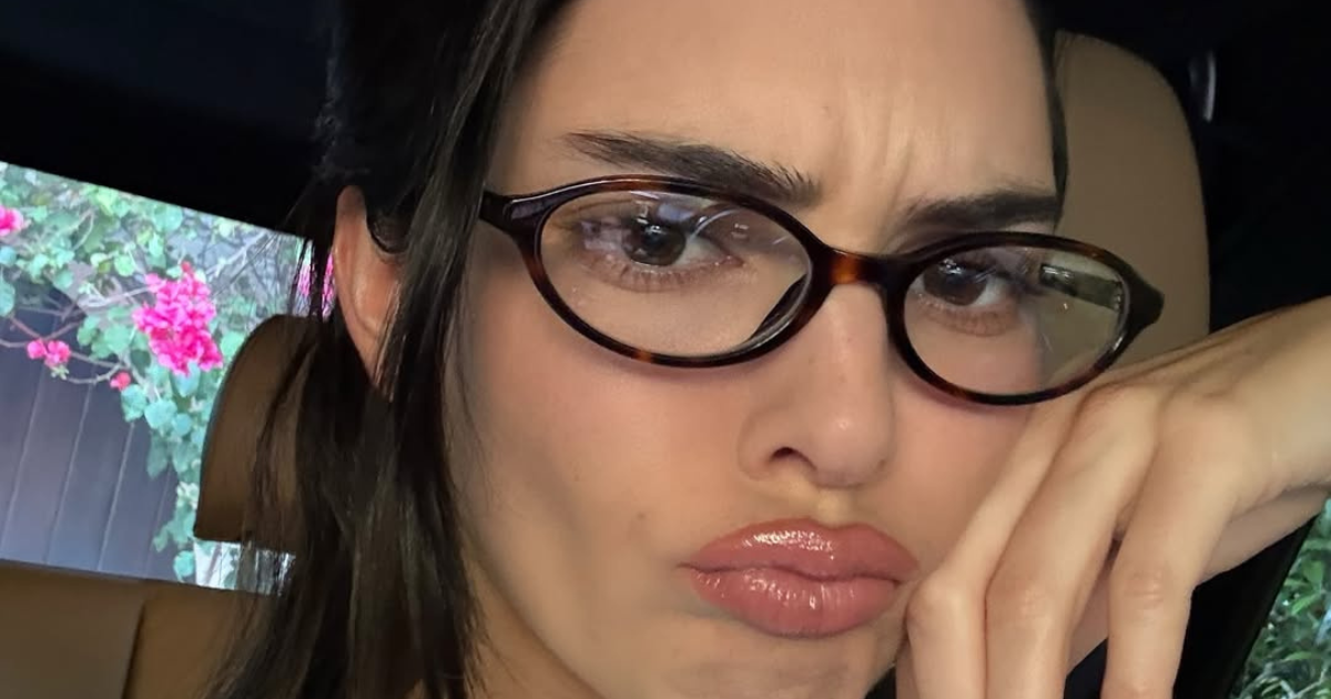 Bikini-Clad Kendall Jenner Reveals Her Luxurious Sunday Activities