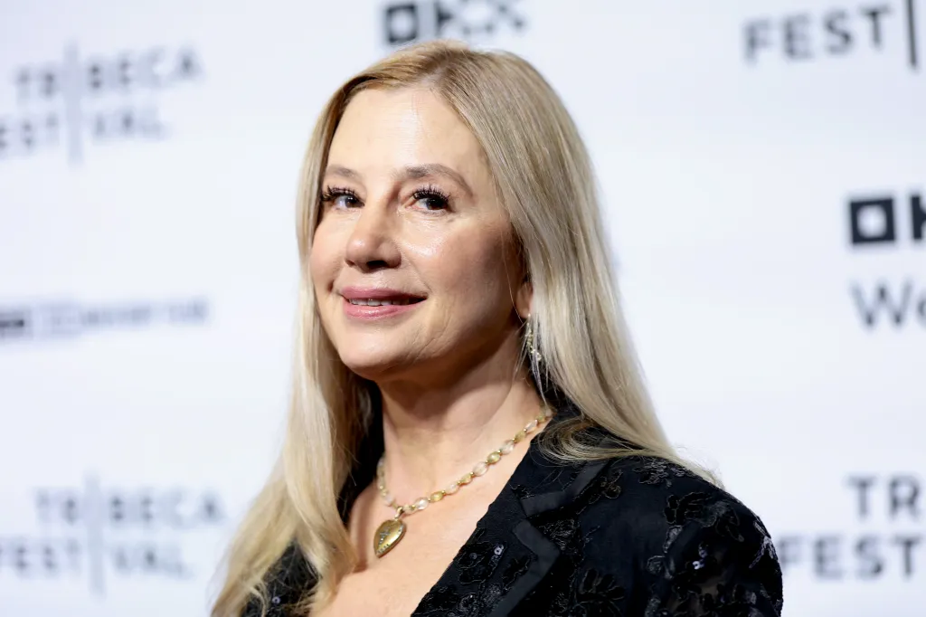 Mira Sorvino 