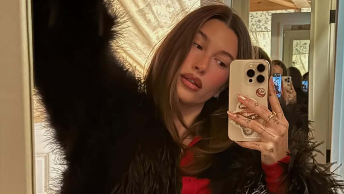 Reacts to Hailey Bieber Flaunting Her Abs in Denim Jacket