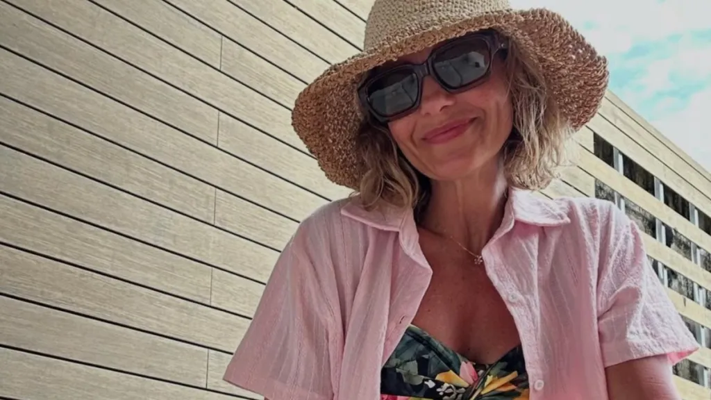 Candace Cameron Bure Takes Down Bathing Suit Photo Amid Backlash