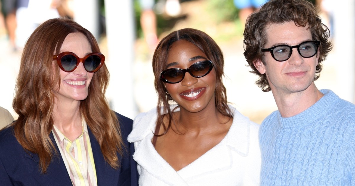 Andrew Garfield & Julia Roberts’ Reaction Goes Viral As Ayo Edebiri Gets Snubbed