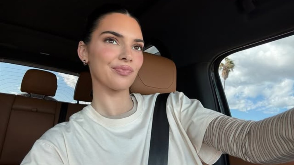 Kendall Jenner’s Hiking Look in Olive Shorts Is Turning Heads