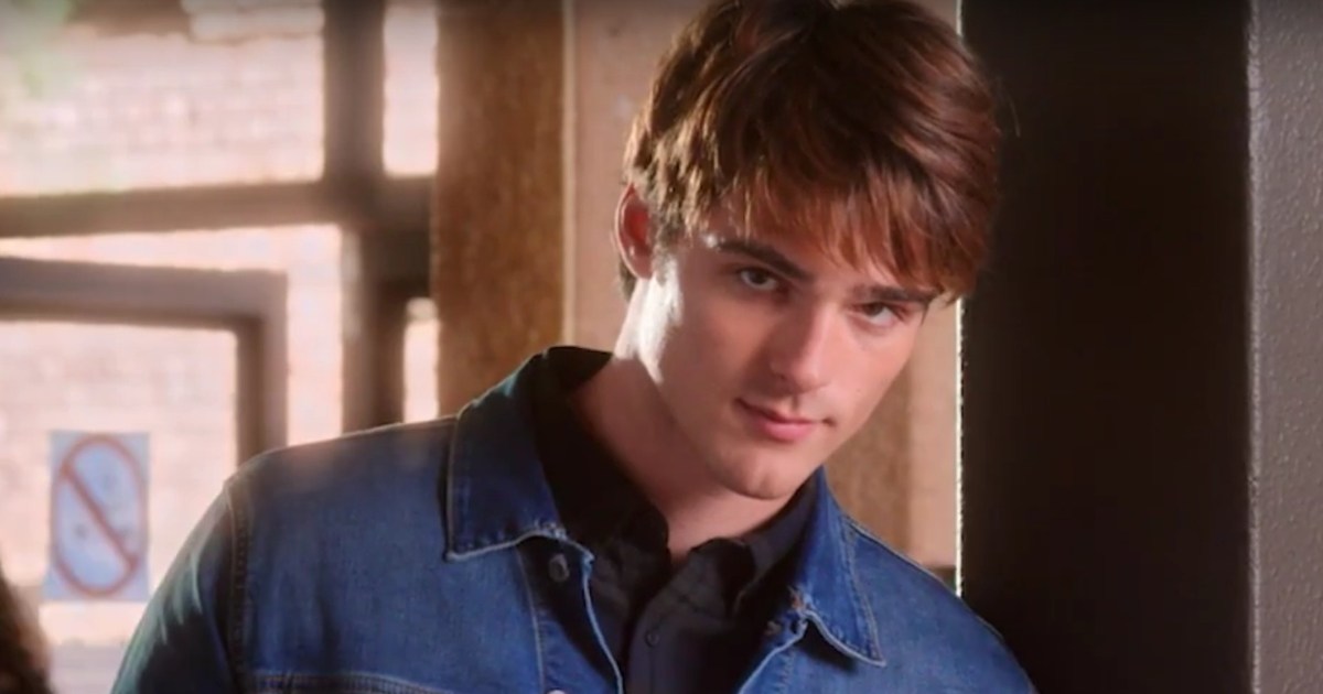 Jacob Elordi Dances With Sofia Coppola’s 18-Year Old Daughter in New Video