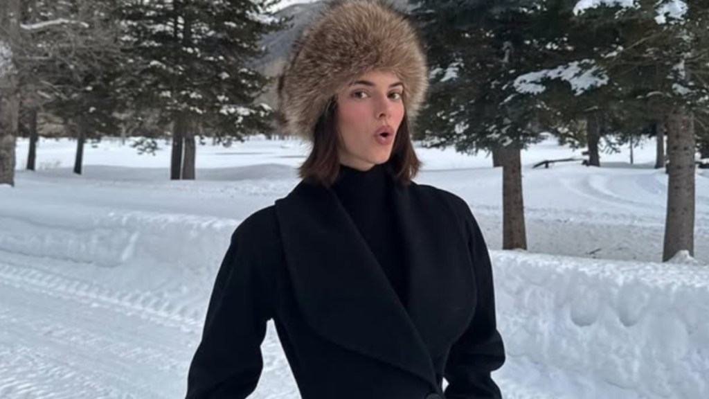 Kendall Jenner Opts for Black Bikini While Enjoying Water Sports