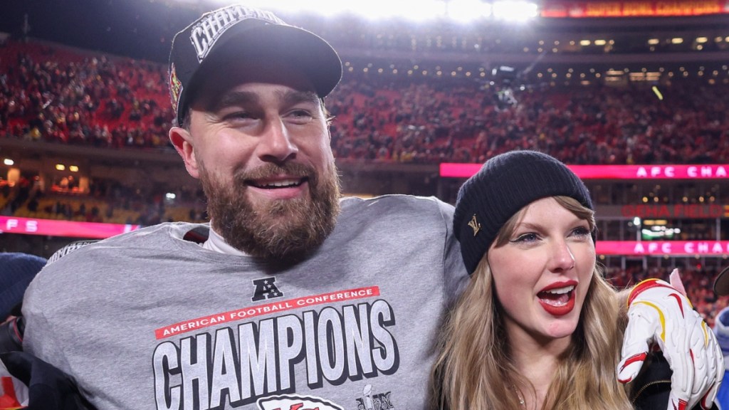 Nikki Glaser Comments on Travis Kelce & Taylor Swift's Relationship